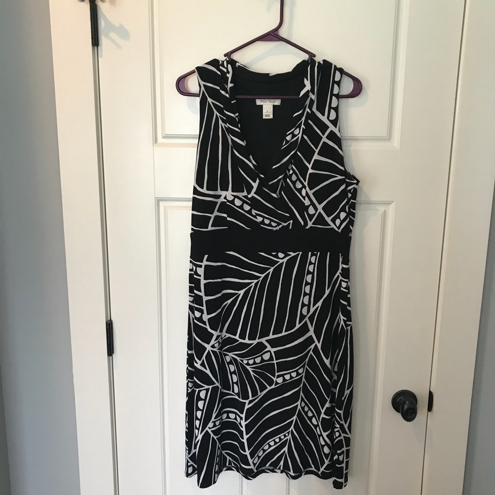 White House Black Market dress. Size Large